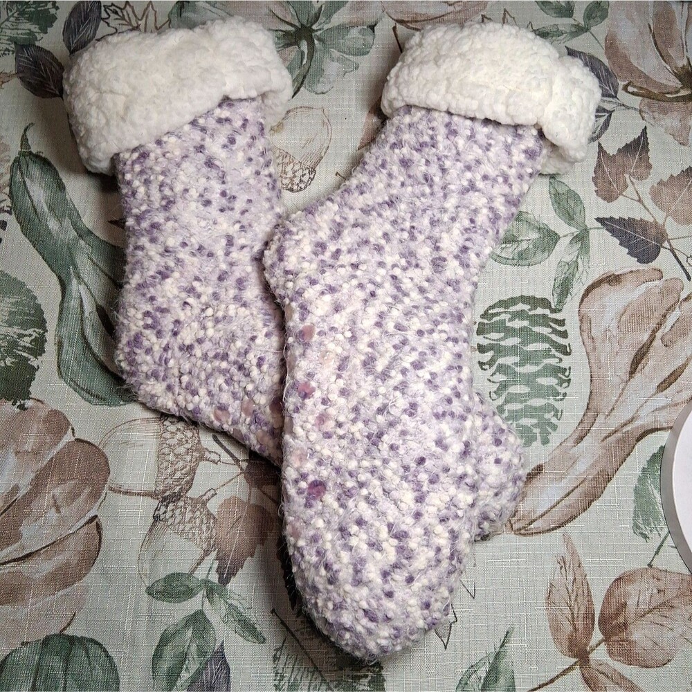 217 Super soft thick winter slipper socks white & purple women's size 8-9